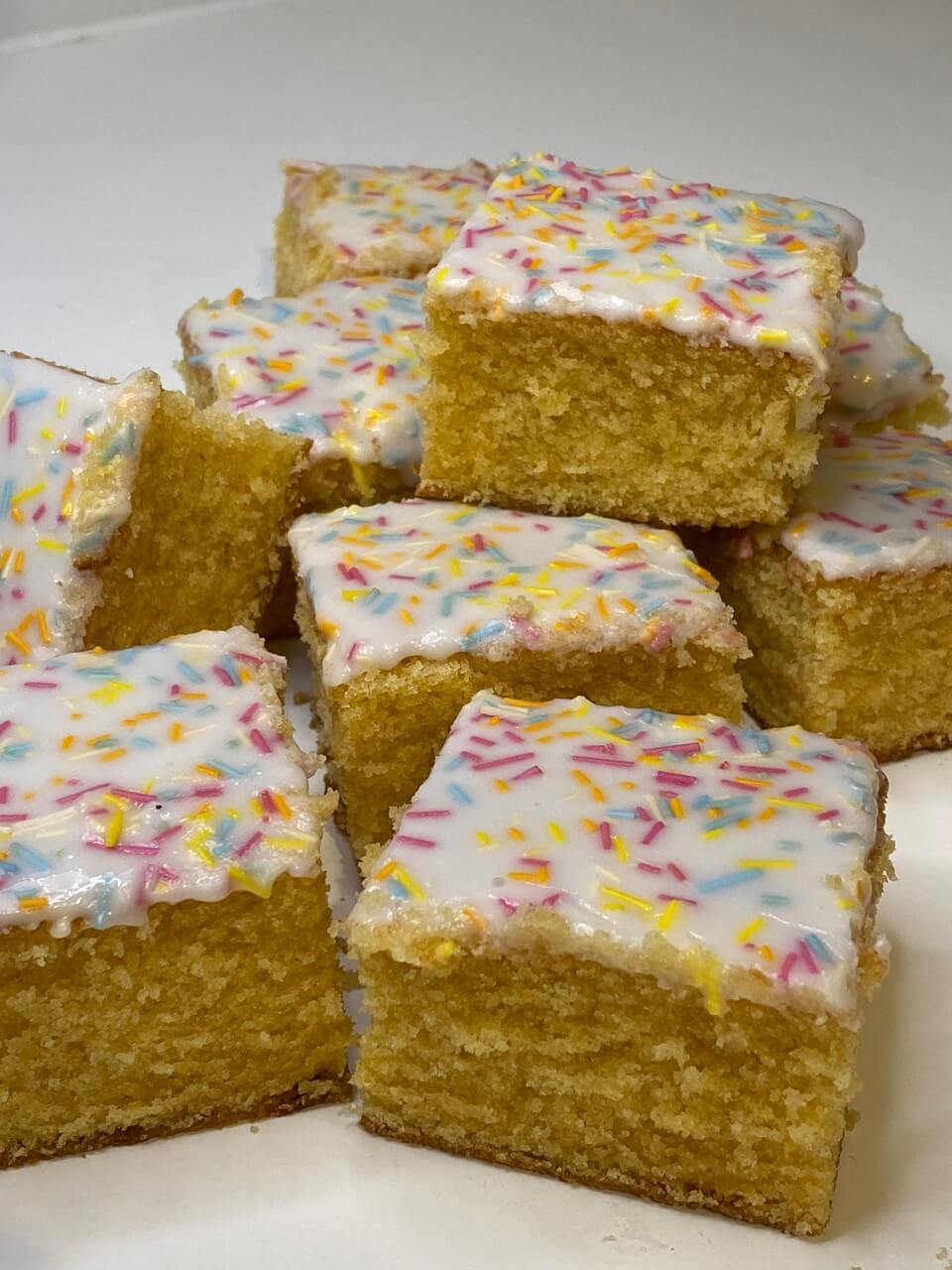 Old School Sponge Cake – Whitworths Sugar