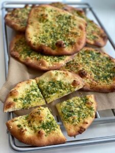garlic pizza breads