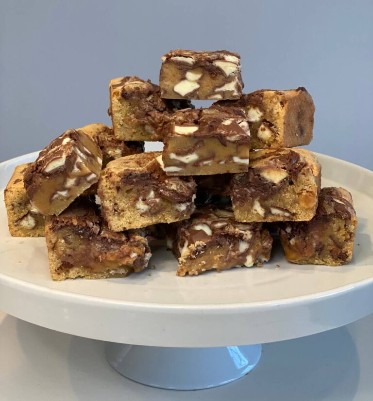 kinder blondies