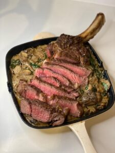 steak with creamy mushrooms