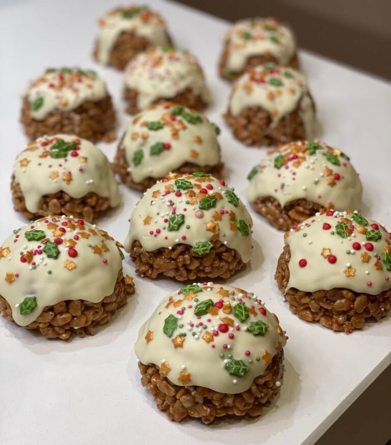 xmas pudding krispie cakes
