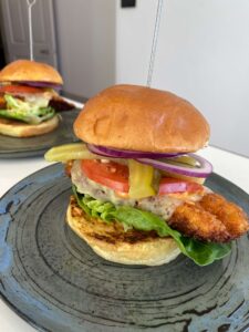 Crispy chicken burger