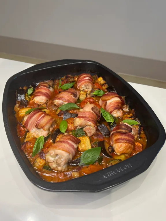 bacon wrapped chicken traybake