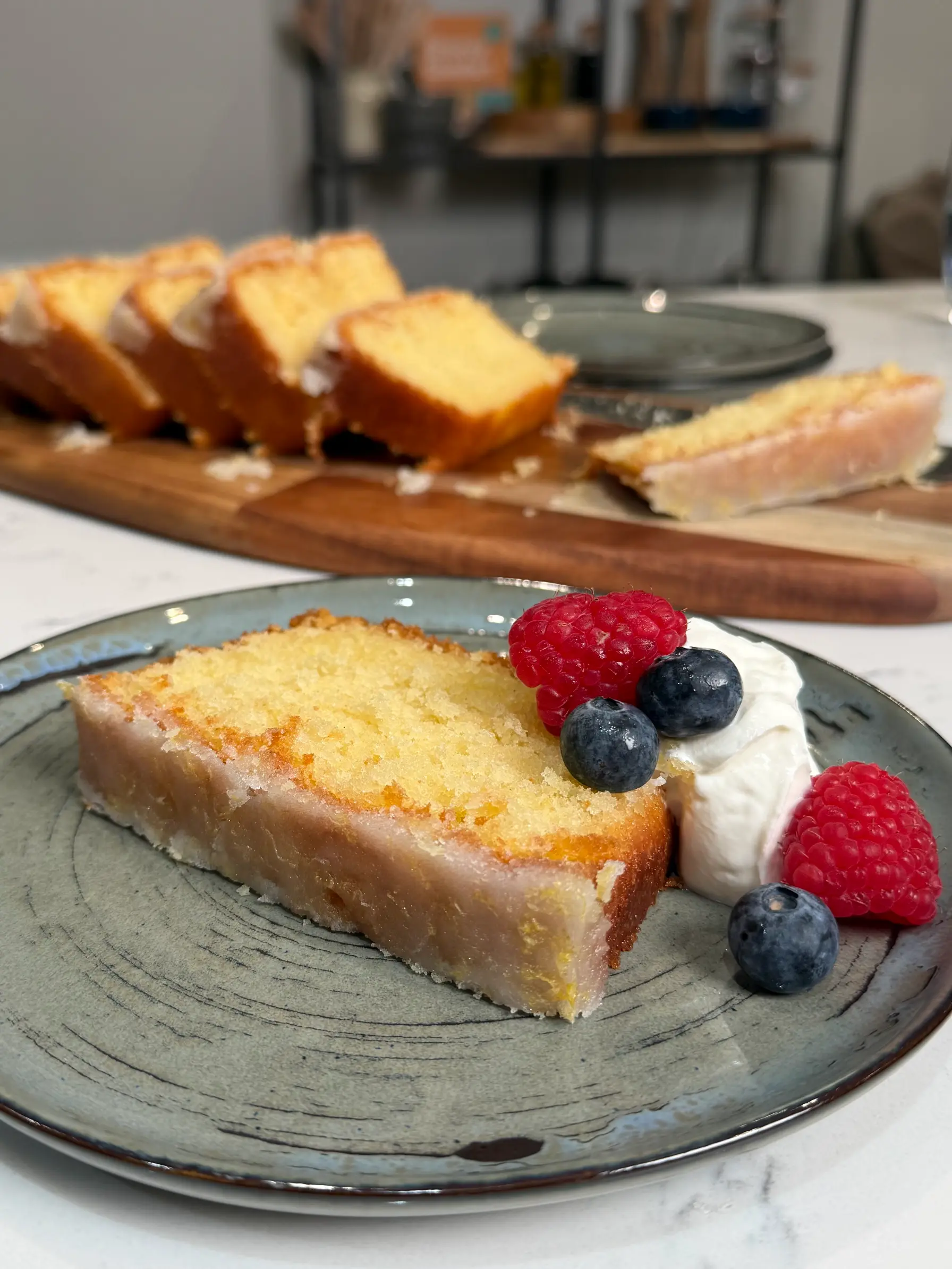 lemon drizzle cake